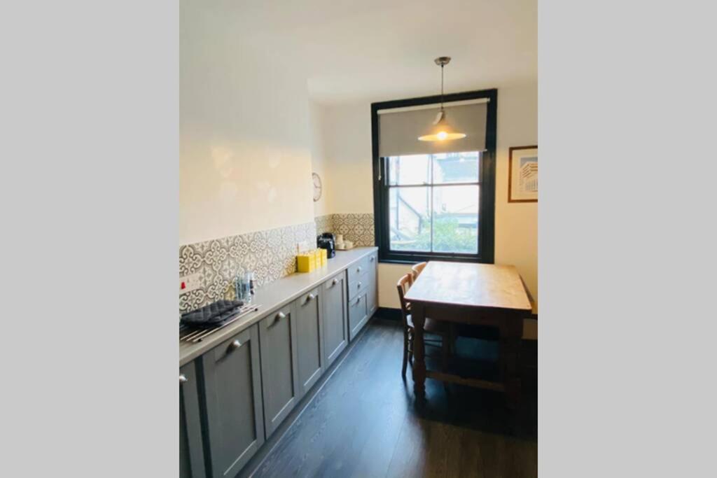 Beautiful First Floor Apartment In St Leonards מראה חיצוני תמונה